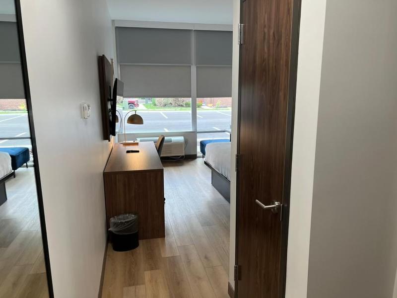 La Quinta Inn & Suites By Wyndham Manchester - Arnold Afb Exteriér fotografie