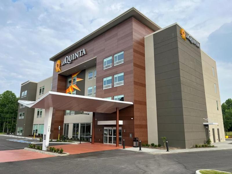 La Quinta Inn & Suites By Wyndham Manchester - Arnold Afb Exteriér fotografie