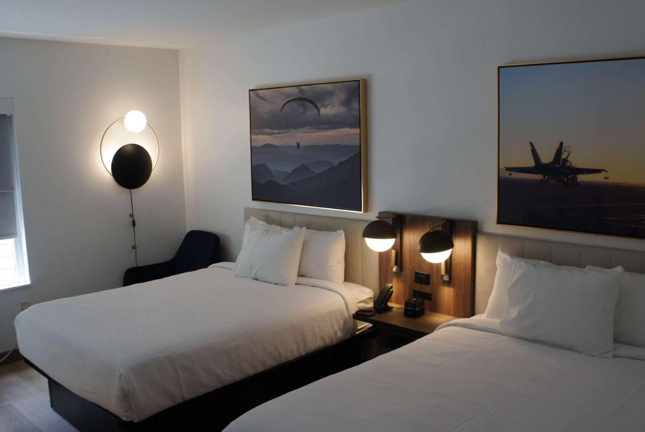 La Quinta Inn & Suites By Wyndham Manchester - Arnold Afb Exteriér fotografie